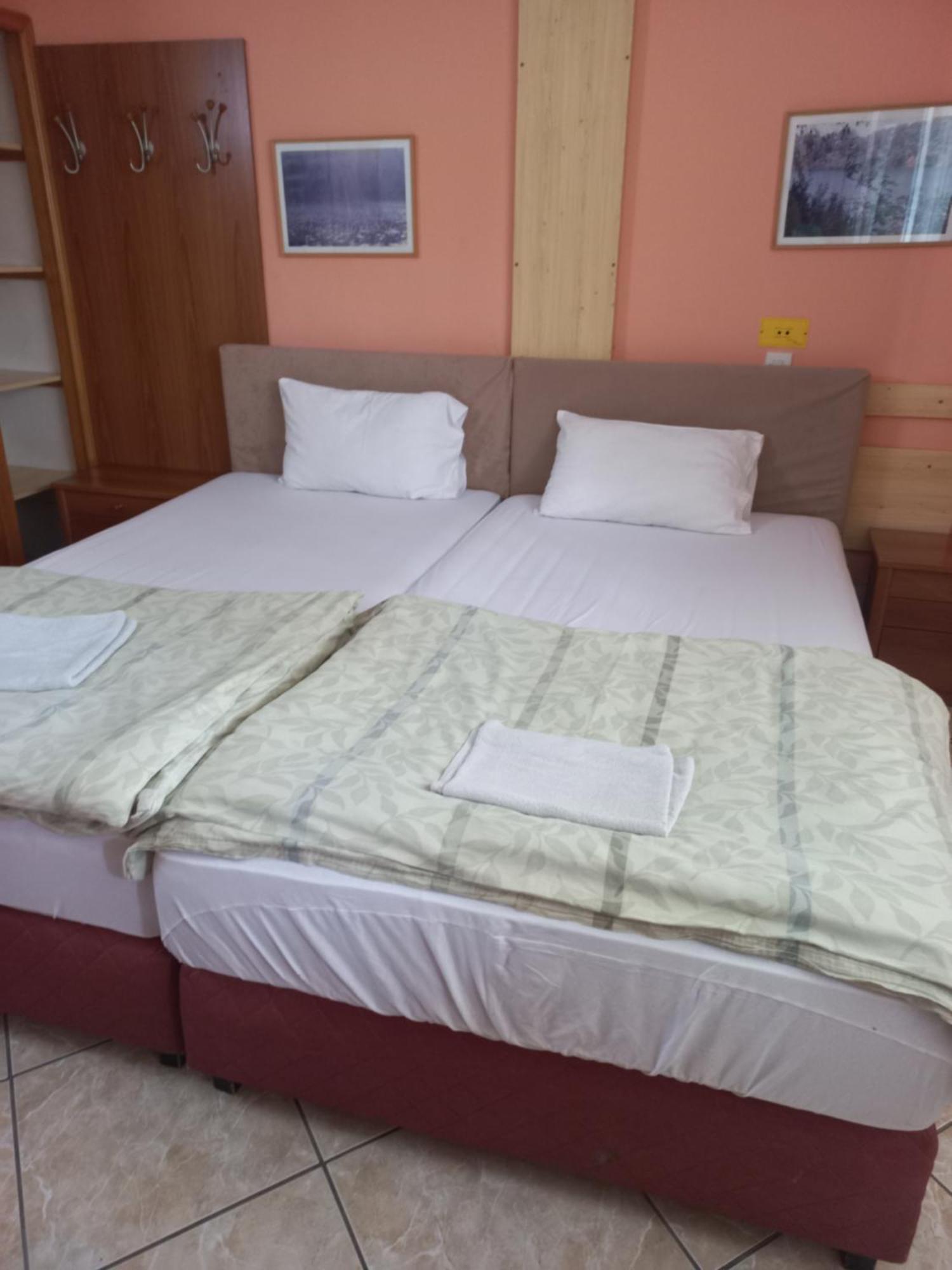 Hostel Bata Канижа Экстерьер фото