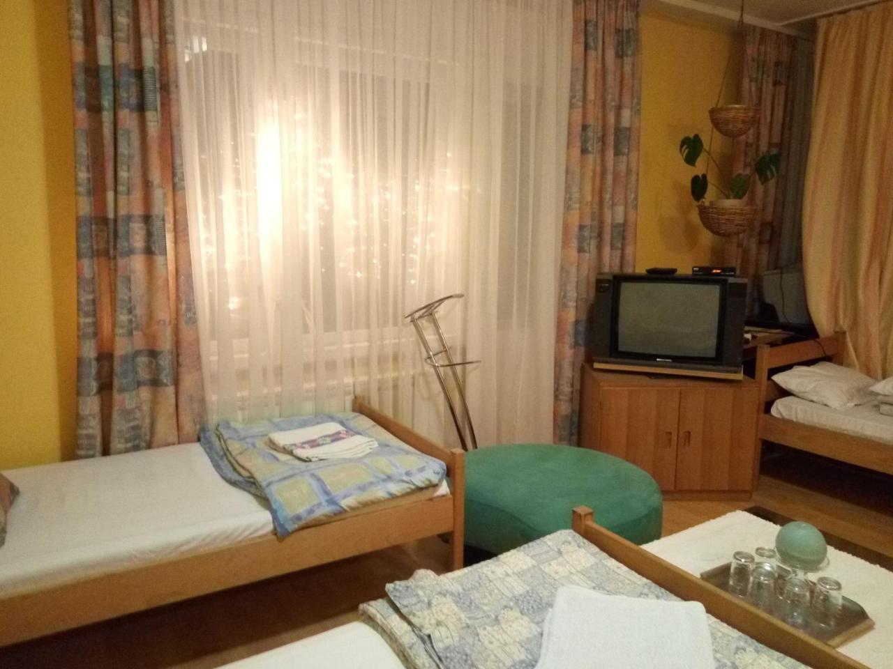 Hostel Bata Канижа Экстерьер фото